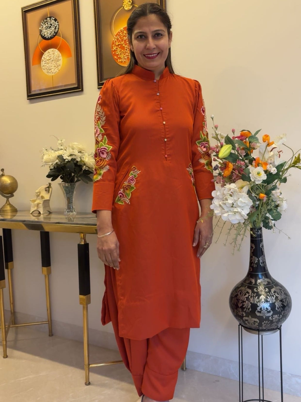 Cord set with heavy machine work on sleeves