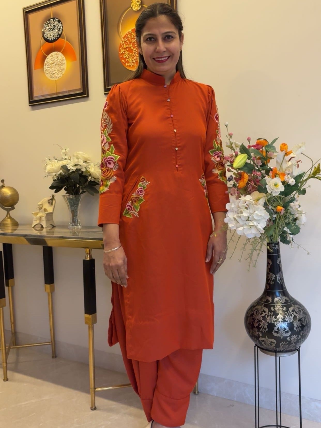 Cord set with heavy machine work on sleeves