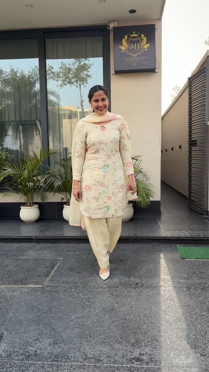 Handwork and machine work mix suit